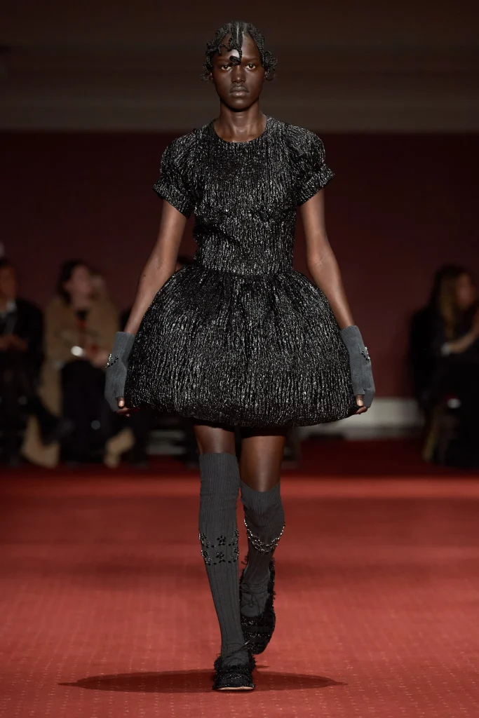 00030 simone rocha fall 2023 ready to wear credit gorunway