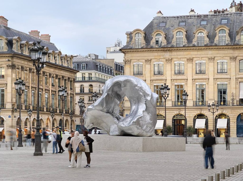 Urs Fischer. Wave | Place Vendôme