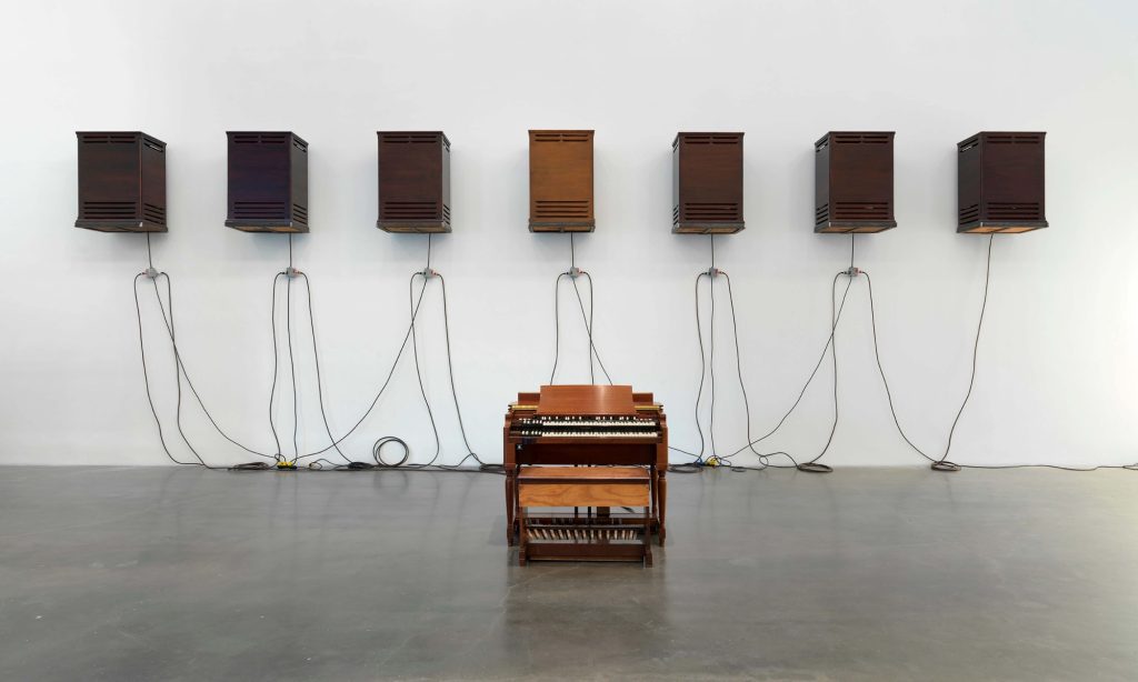 Installation view of Theaster Gates’s A Heavenly Chord,2022
Photography by DARIO LASAGNI
Courtesy of NEW MUSEUM
