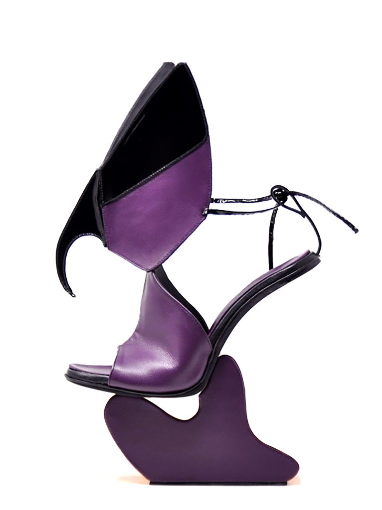 purple-Carolin-Holzhuber-shoes-interview-hube